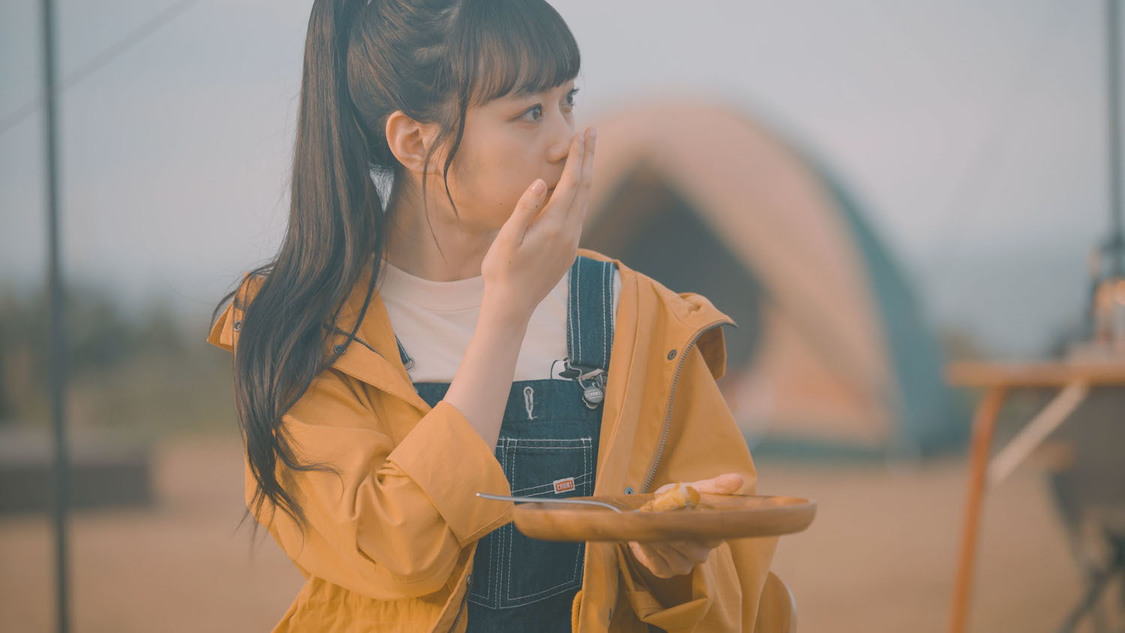 WEB動画「メロンの常識に、カミナリ!!キャンプ ‐CITY OF HOKOTA‐」篇より