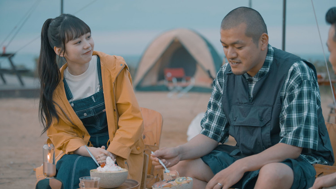 WEB動画「メロンの常識に、カミナリ!!キャンプ ‐CITY OF HOKOTA‐」篇より