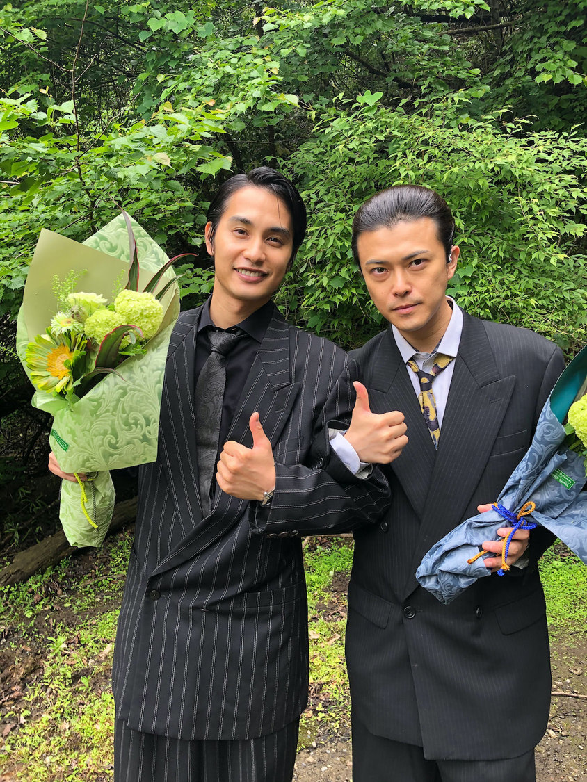 中村蒼、勝地涼 ドラマ『ネメシス』クランクアップスチール