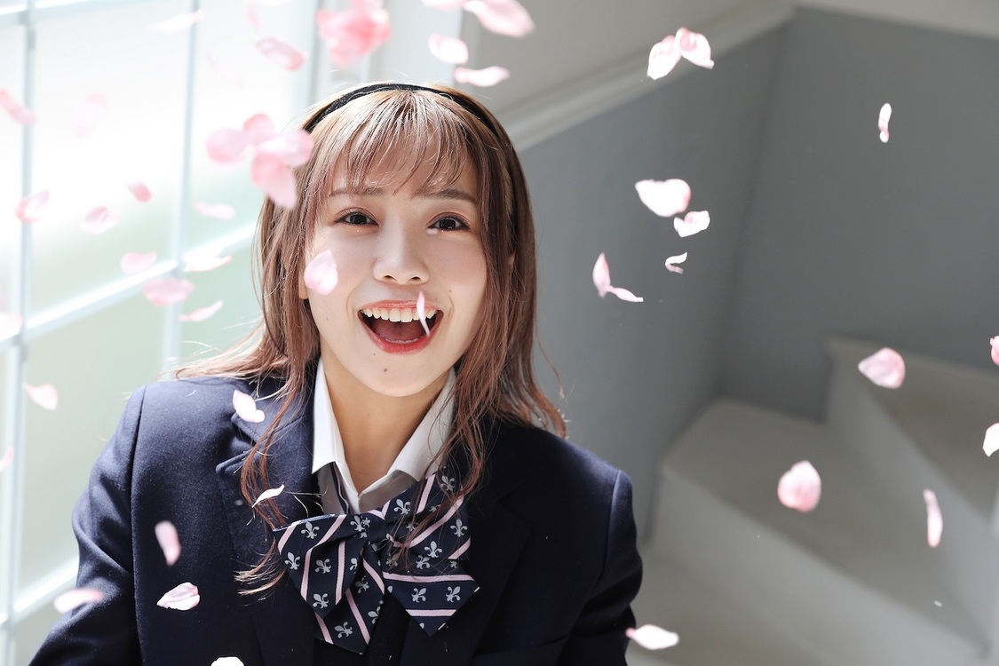 Singing Cosplayer Hikari