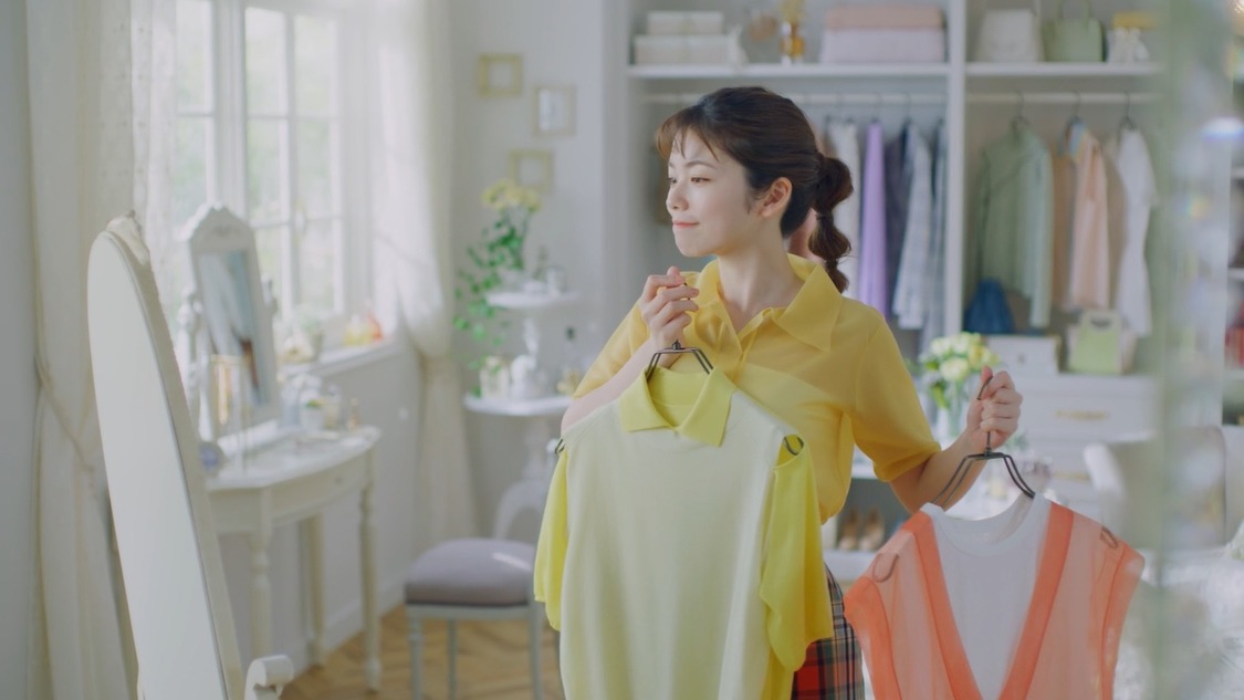 新TV-CM「クイックラッシュカーラー まつげの味方」篇より