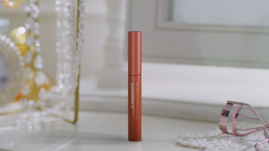 新TV-CM「クイックラッシュカーラー まつげの味方」篇より