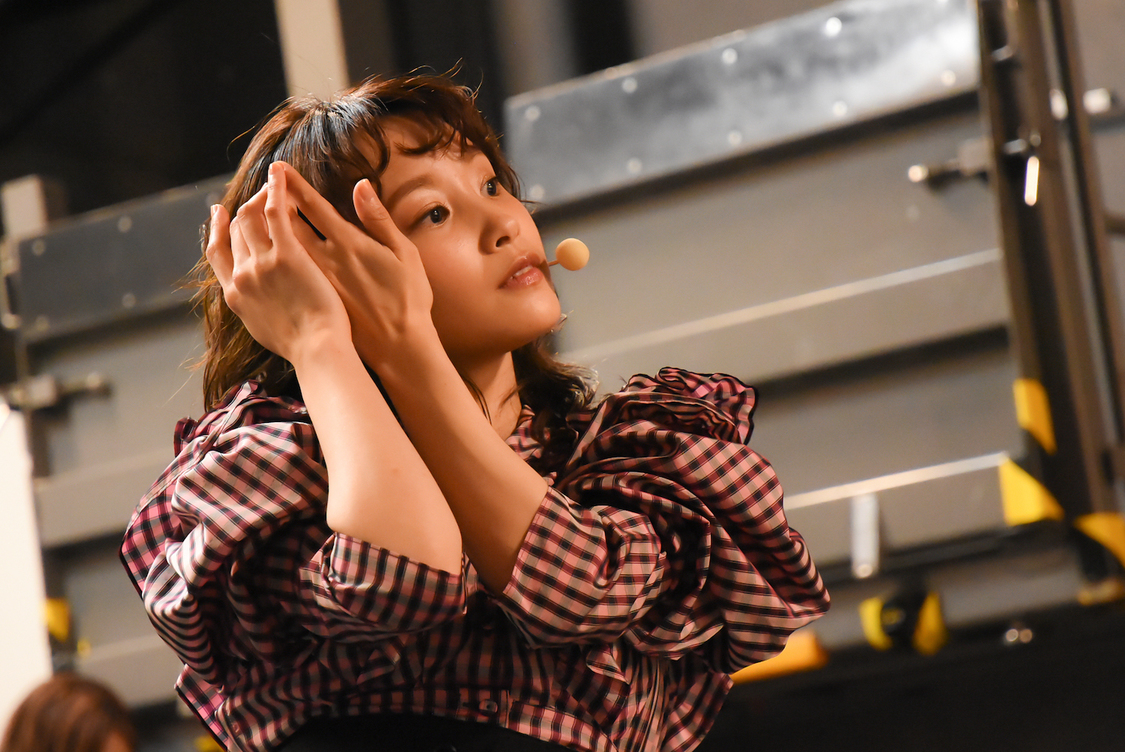 『脱臭炭』新CM「愛たんれいなたん脱臭炭」編より