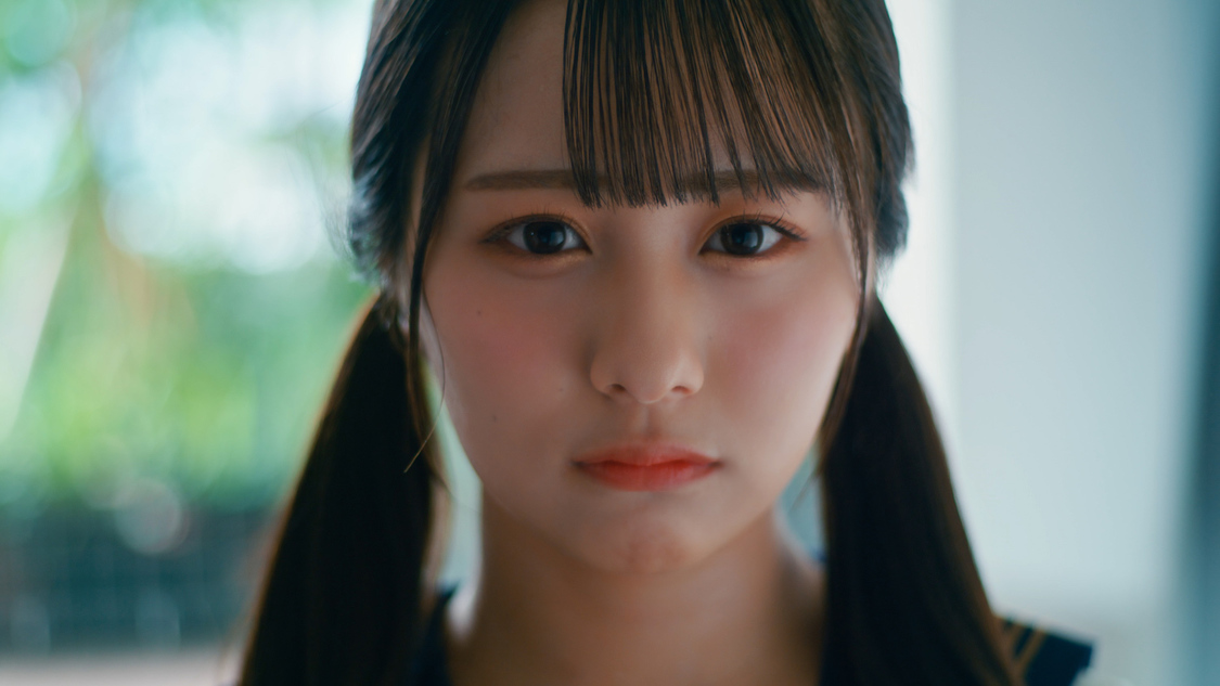 「君はこの夏、恋をする」MVより（©YOANI/KING RECORDS）