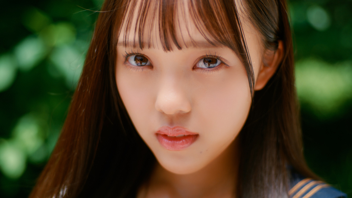 「君はこの夏、恋をする」MVより（©YOANI/KING RECORDS）