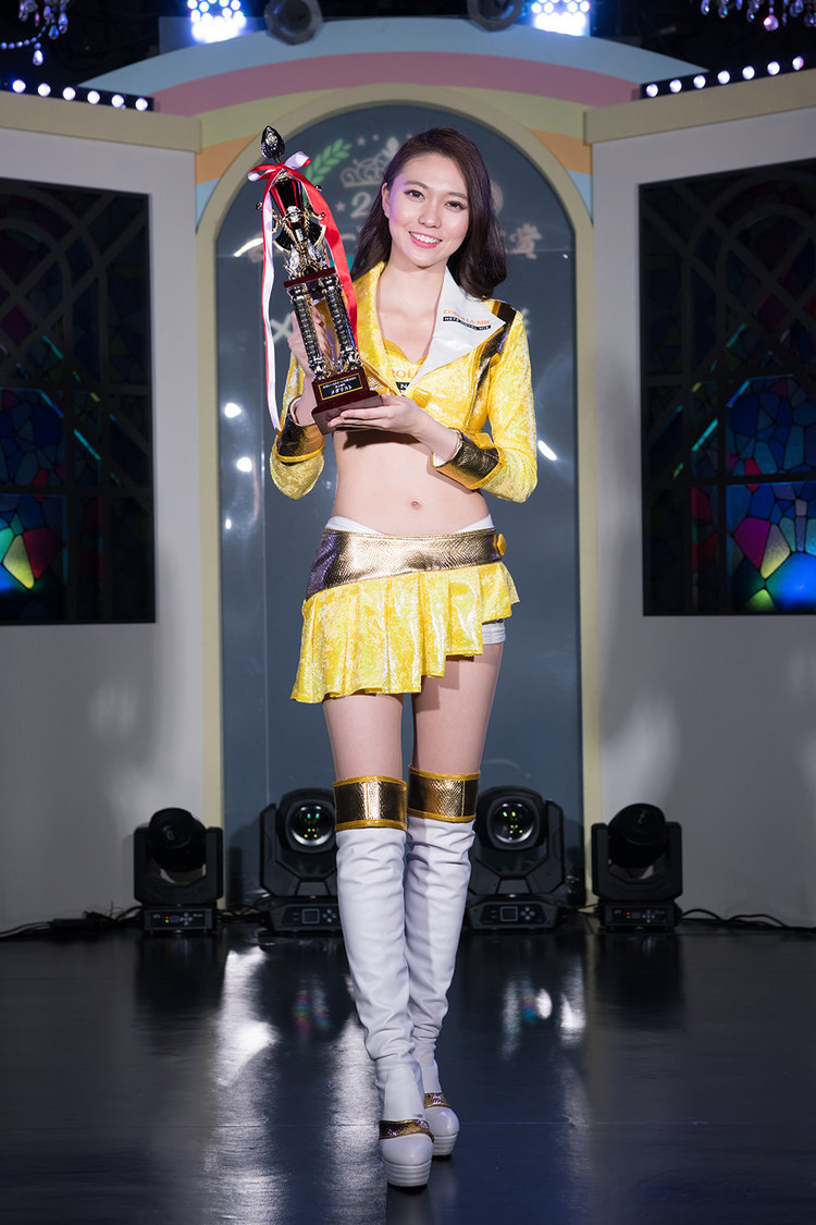 小柳あずき／apr Victoria