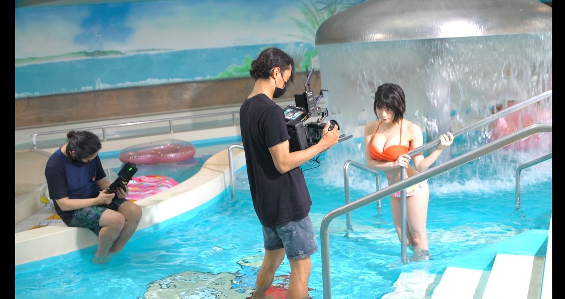 「世界の中心で虹を叫んだサマー」MVメイキング映像（前編）より