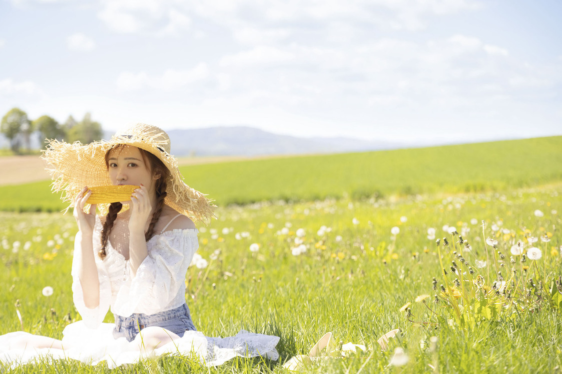 乃木坂46 渡辺みり愛 1st写真集より（撮影：彦坂栄治）