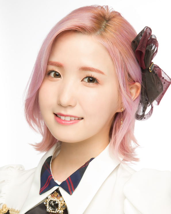 横山結衣（元AKB48）直筆サインチェキ