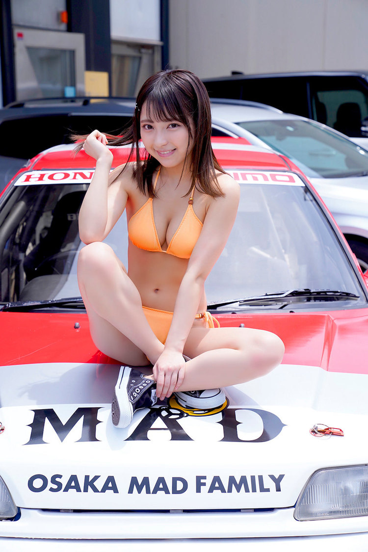 十味（#2i2）（Ⓒ秋田書店／撮影：LUCKMAN／スタイリスト：野田陽子（ミタケイショウ）／ヘアメイク：大宮恵子（JULLY））