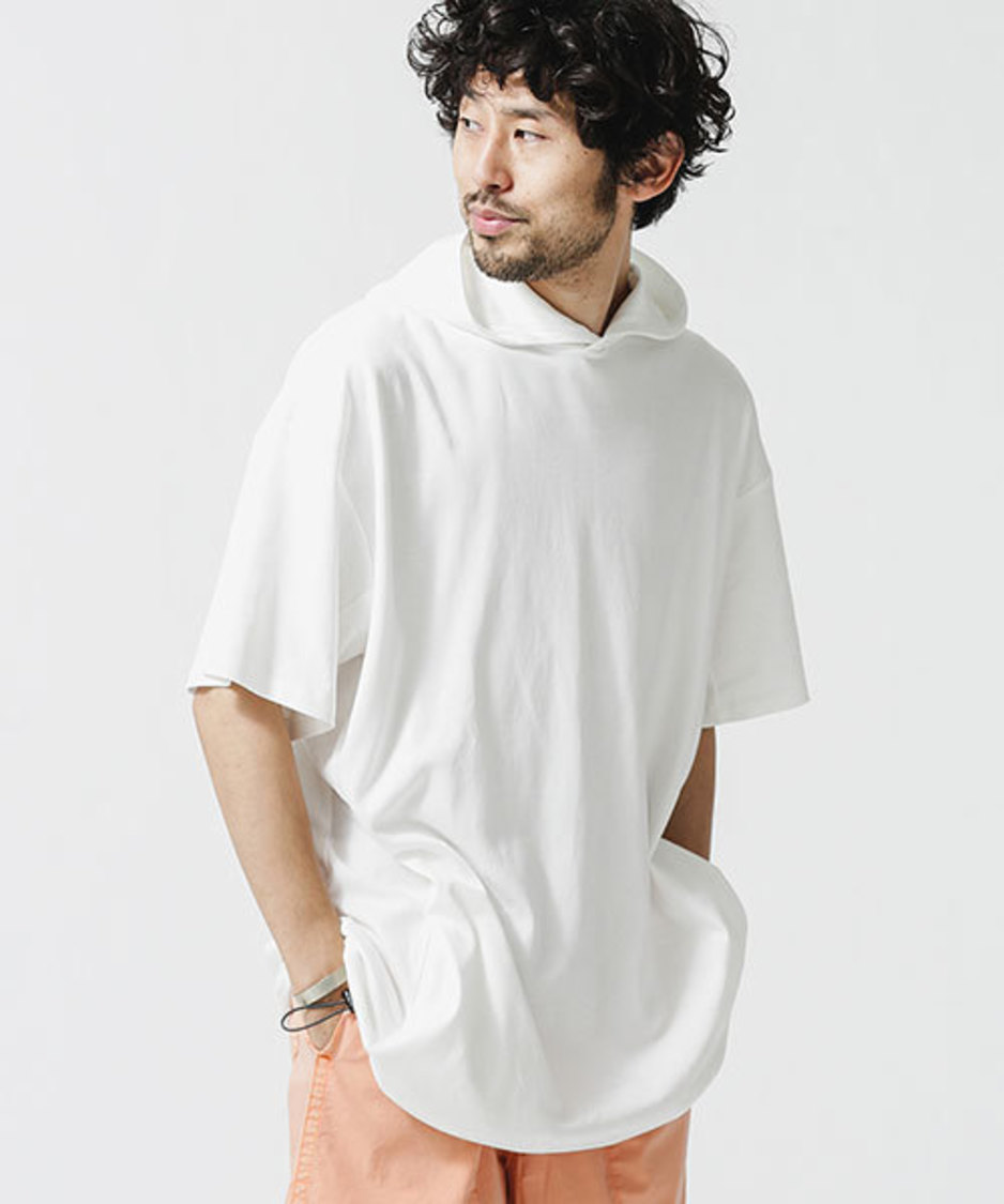 AKB48×ナノ・ユニバースコラボフード付きビッグTシャツ