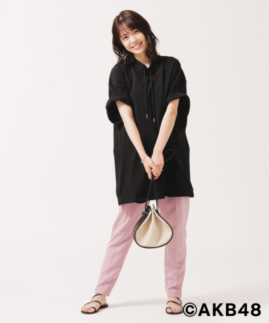 AKB48×ナノ・ユニバースコラボモックネックTシャツ