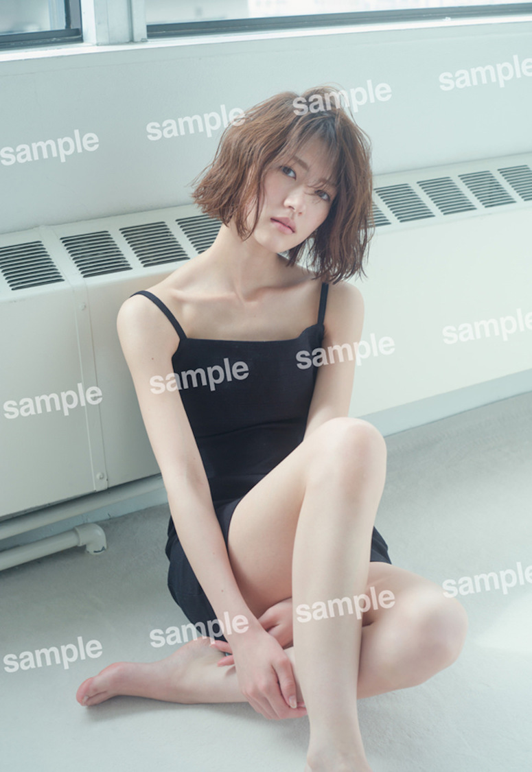 紀伊國屋書店特典ポストカード（撮影：嶌村吉祥丸）