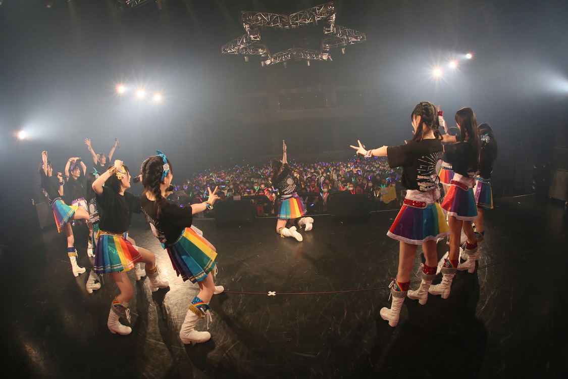 ライブで 「IQUIで盛り上がり隊」就任を発表する虹のコンキスタドール（2021年7月10日／川崎・CLUB CITTA'）