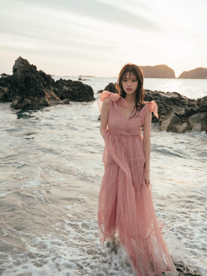 鈴木ゆうか『ゆうペース』（撮影：神戸健太郎／(C)玄光社）