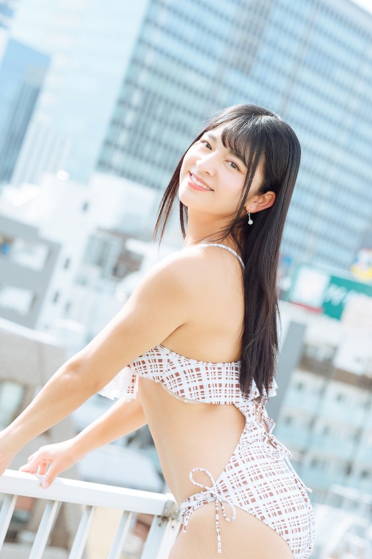 徳江かな（©Chameleon Republic）