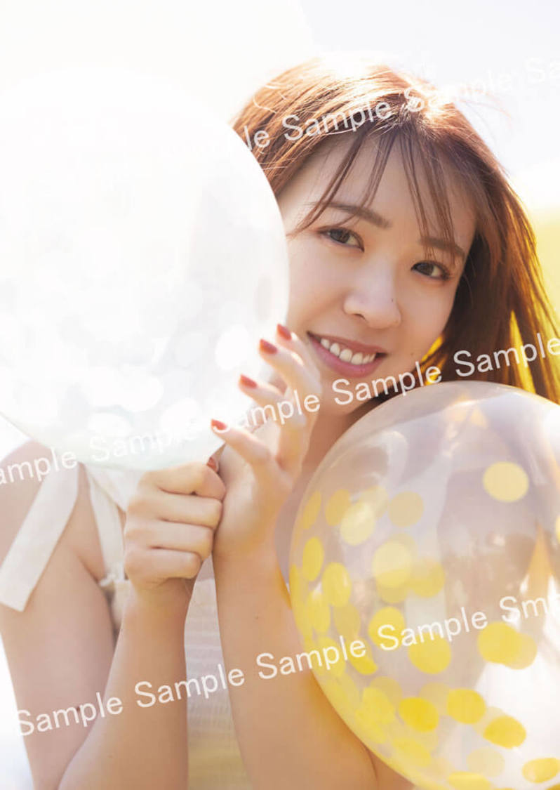 乃木坂46 渡辺みり愛 1st写真集『消極的な華やかさ』ポストカード（紀伊國屋書店限定）