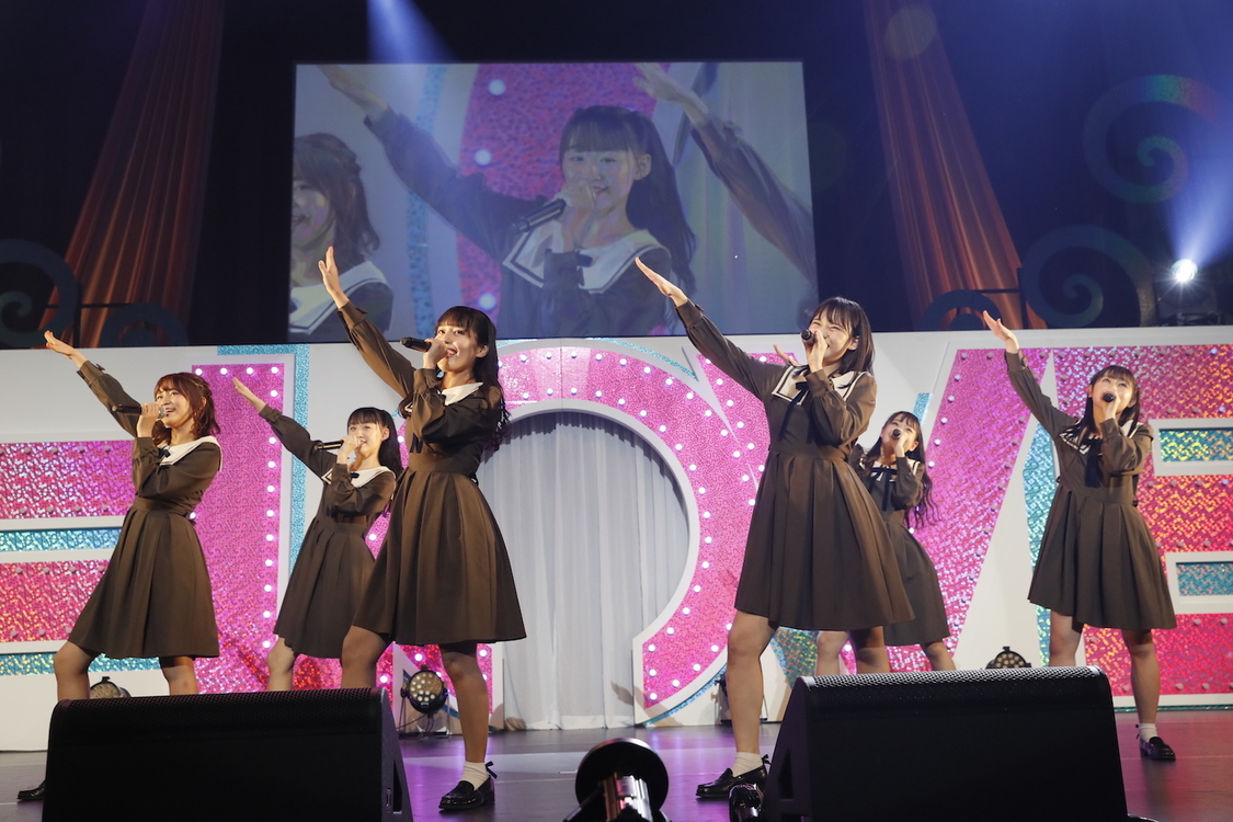 📸 画像：＝LOVE＜初めまして、=LOVEです。＞｜東京都・昭和女子大学 人見記念講堂（2019年2月16日）｜＝LOVE、4,000人を熱狂させた1stコンサート開催＋5th SGリリース