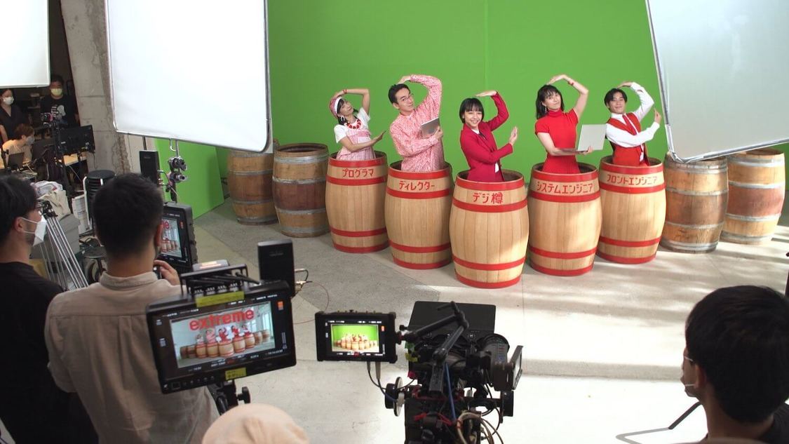 『エクストリーム』新TV-CM「デジ樽登場」より