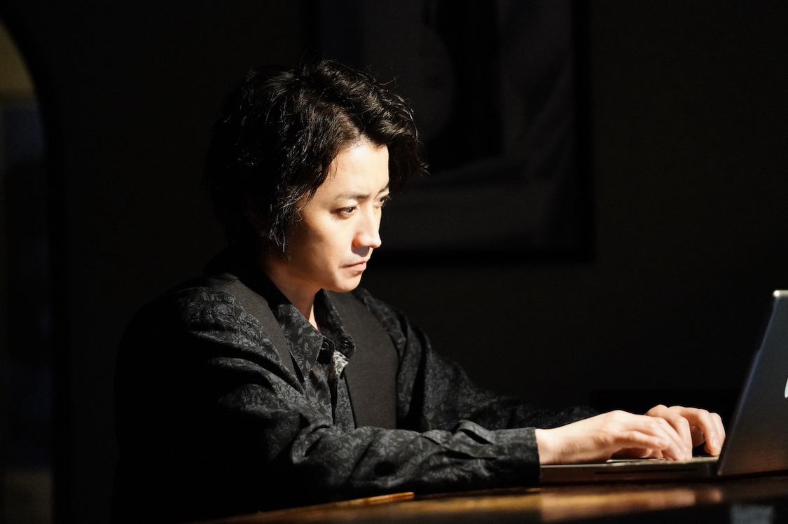 ©2021「鳩の撃退法」製作委員会 ©佐藤正午／小学館