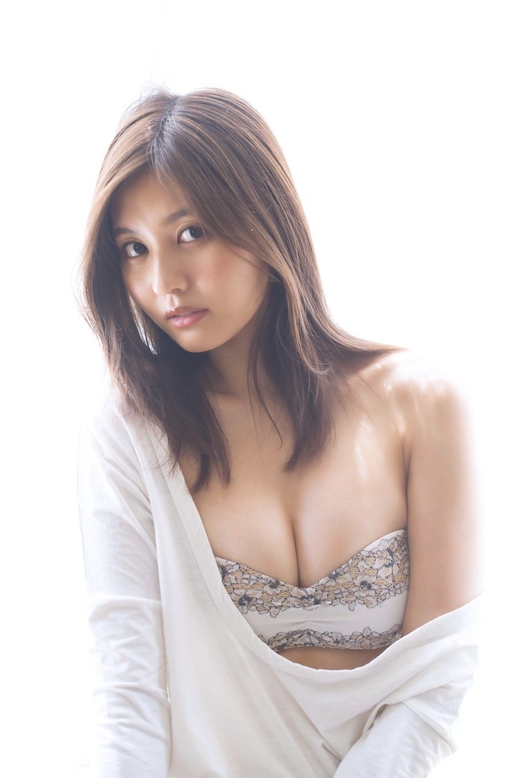 林ゆめ（(C)週刊プレイボーイ／集英社／撮影：佐藤裕之）