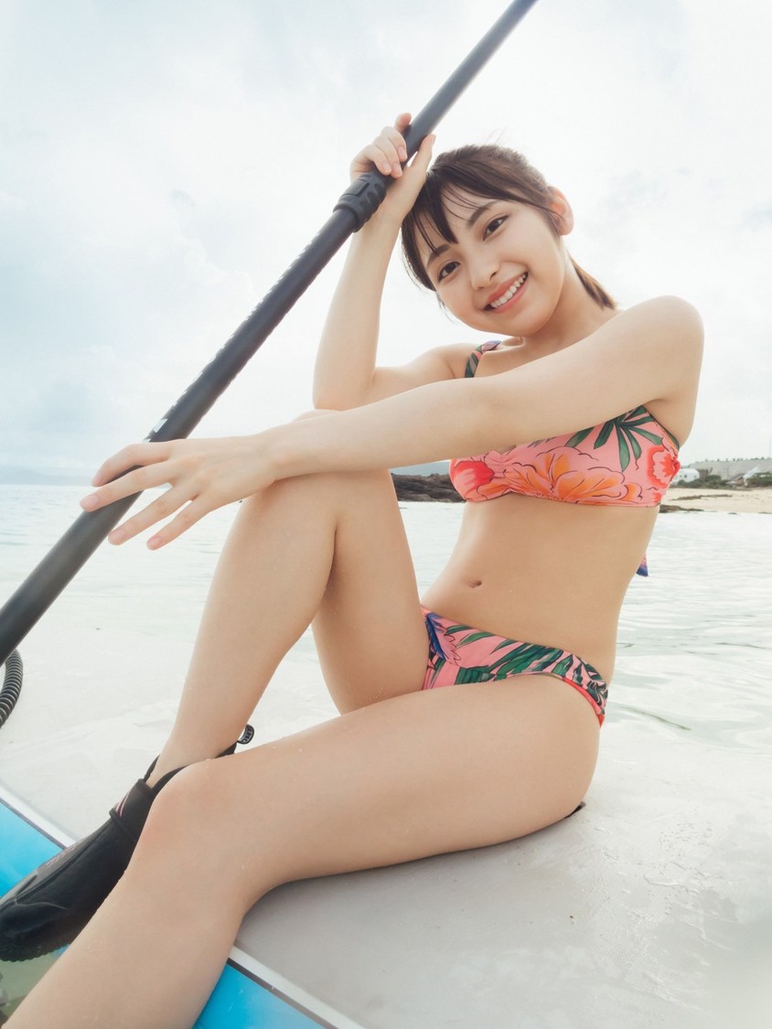 十味（#2i2）（（C）集英社／週刊プレイボーイ／撮影:前康輔/スタイリスト：野田陽子（ミタケイショウ）/ヘアメイク：鈴木智枝（JULLY））