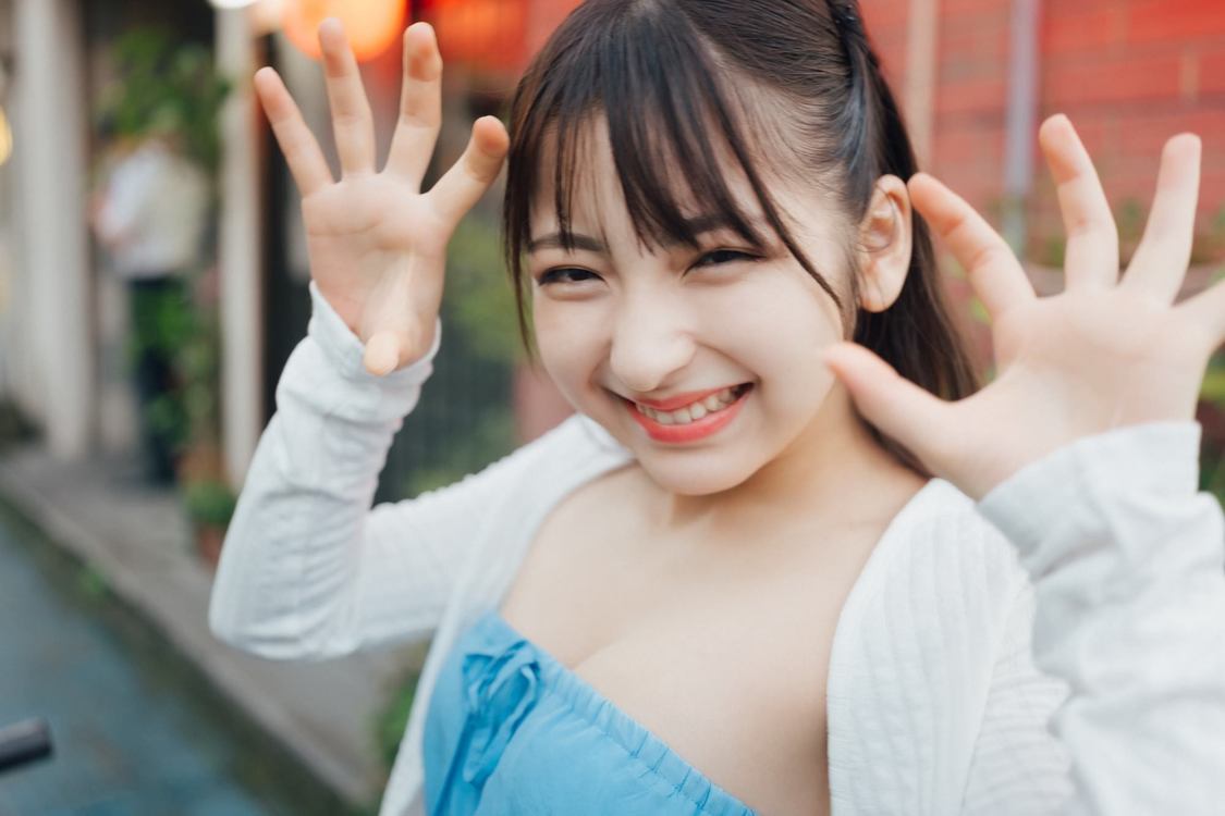 十味（#2i2）（（C）集英社／週刊プレイボーイ／撮影:前康輔/スタイリスト：野田陽子（ミタケイショウ）/ヘアメイク：鈴木智枝（JULLY））