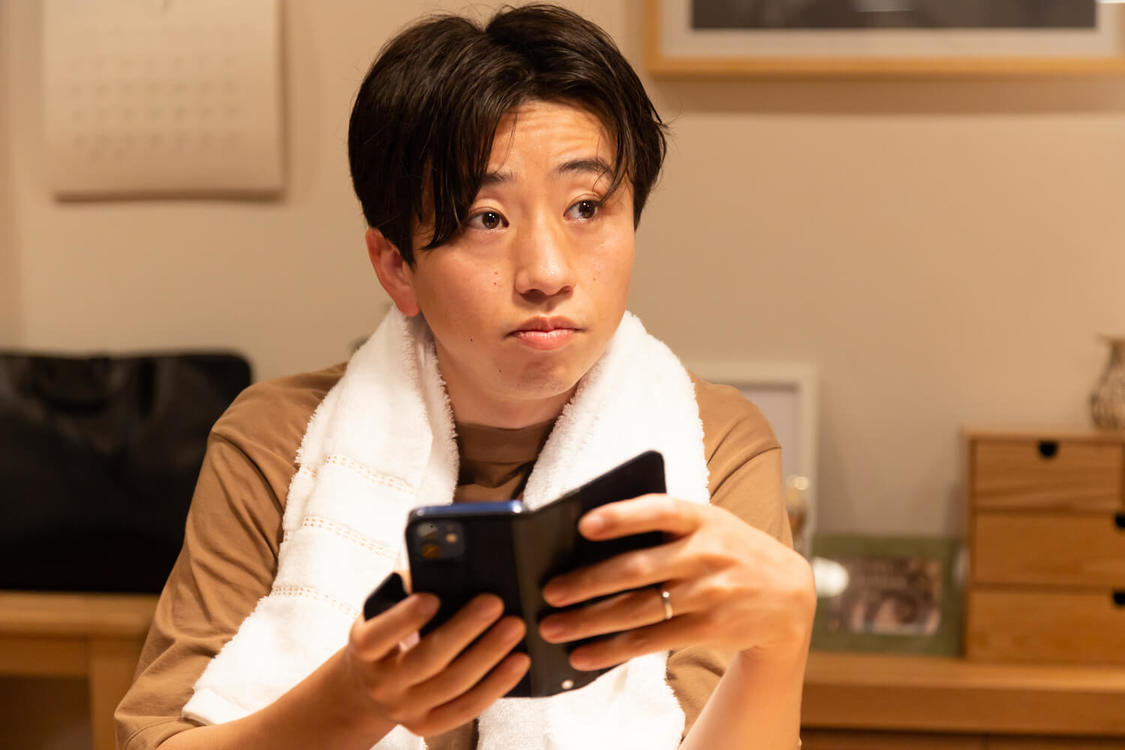 映画『ずっと独身でいるつもり？』1ショット写真（©2021日活）