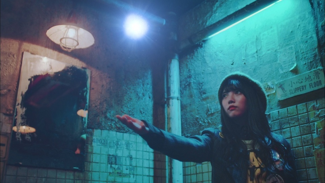 欅坂46「ごめんね クリスマス」MVより