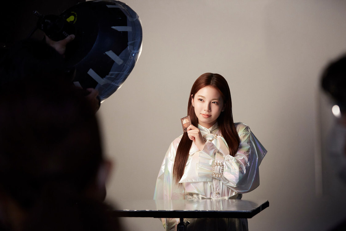 AYAKA（NiziU）メイクアップ『Visée（ヴィセ）』撮影エピソードより