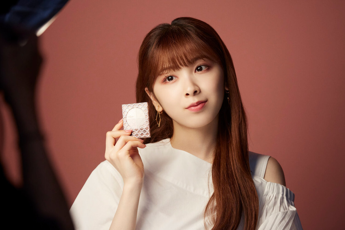 MIIHI（NiziU）メイクアップ『Visée（ヴィセ）』撮影エピソードより