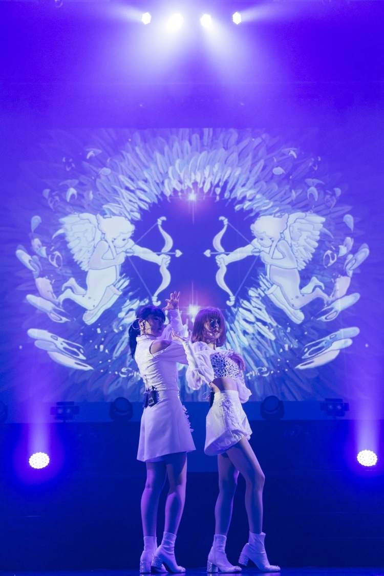 ＜お騒がせファビュラス、23歳になったよぅ＞　Photo：横山マサト