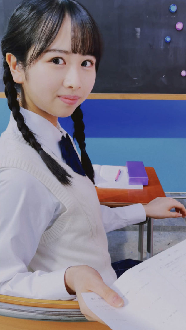 日向坂46「君しか勝たん」縦型MVより