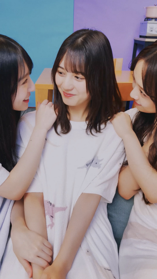 日向坂46「君しか勝たん」縦型MVより