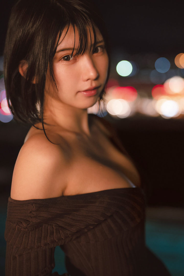 えなこ写真集『OFF COSTUME』特典ポストカード（ランダム封入、全5種）