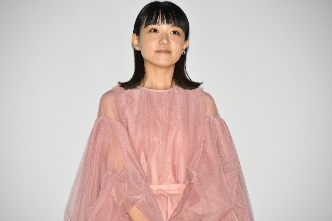 奈緒／映画『君は永遠にそいつらより若い』初日舞台挨拶（テアトル新宿／2021年9月17日）