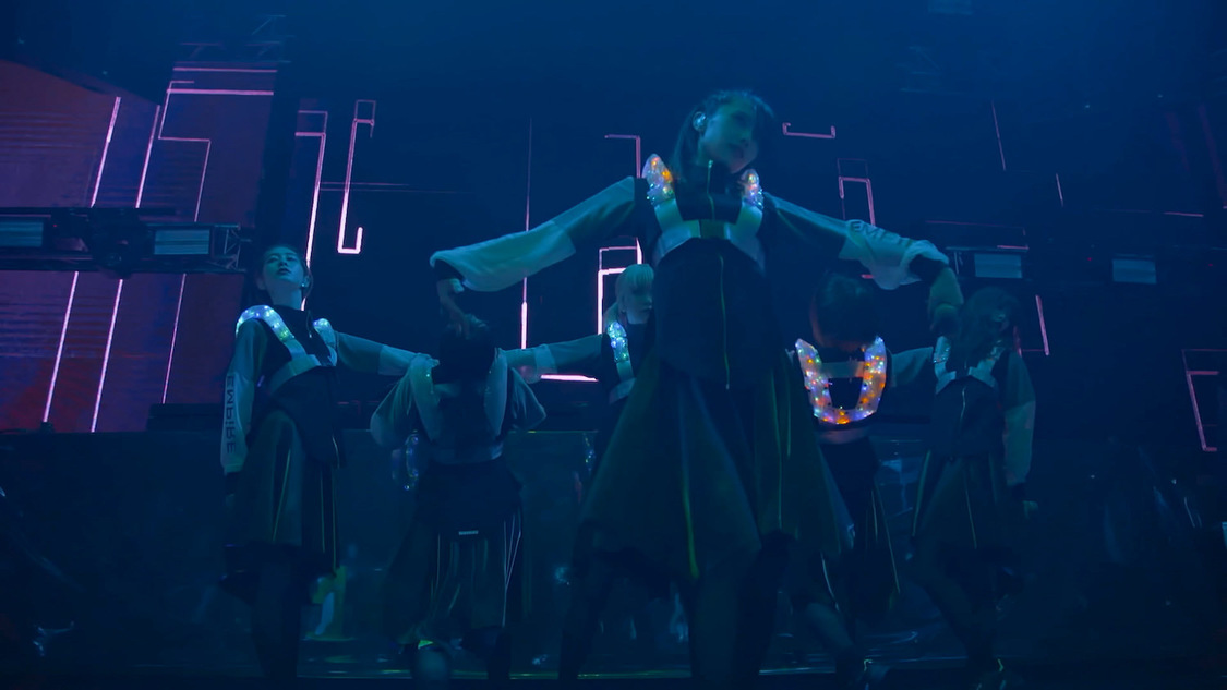 EMPiRE「LET’S SHOW」ライブ映像より