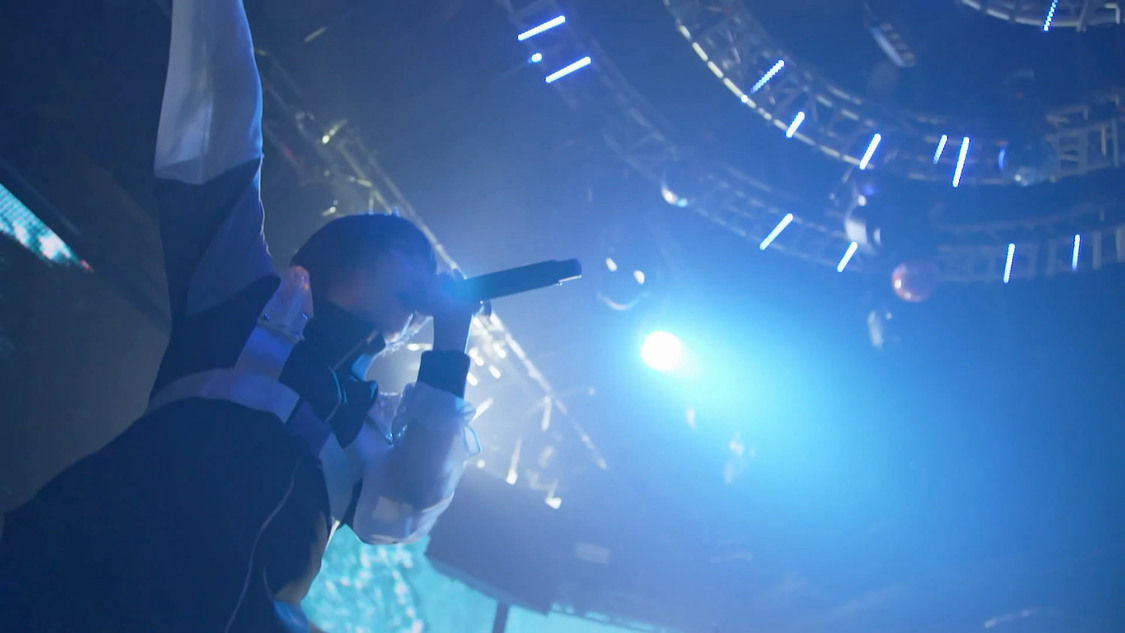 EMPiRE「LET’S SHOW」ライブ映像より