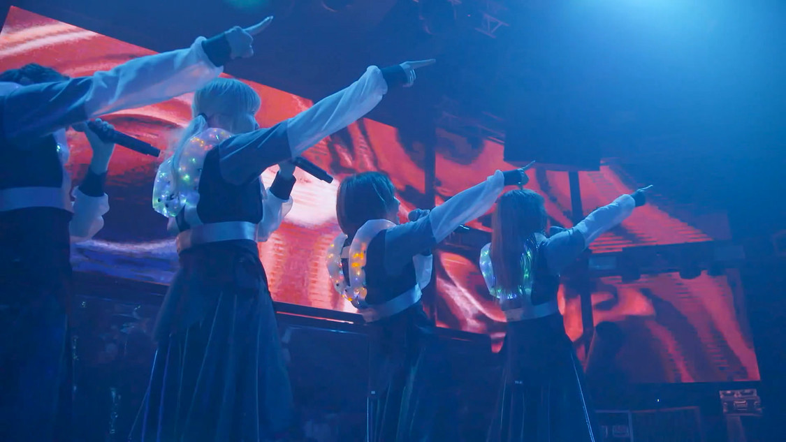 EMPiRE「LET’S SHOW」ライブ映像より