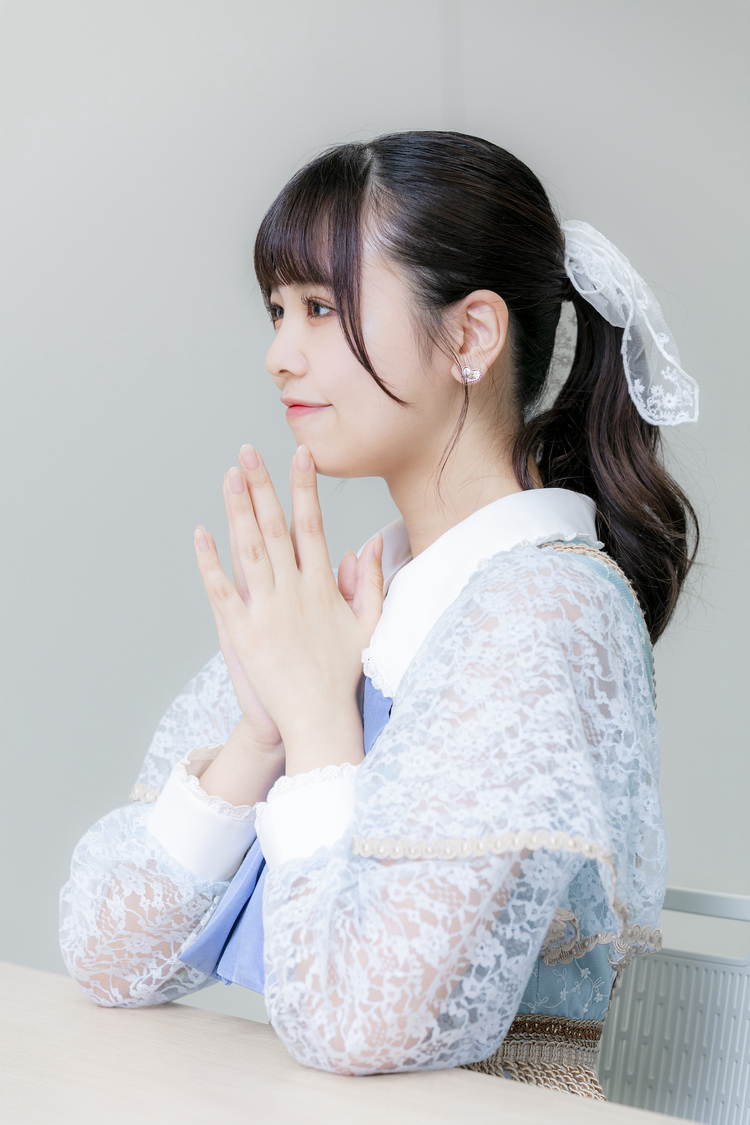 水野まゆ（群青の世界）