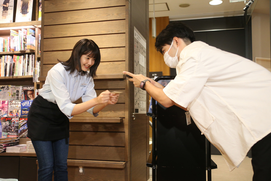 ＜瀧野由美子、 SHIBUYA TSUTAYA１日店長をします！＞イベント｜SHIBUYA TSUTAYA（2021年9月25日）