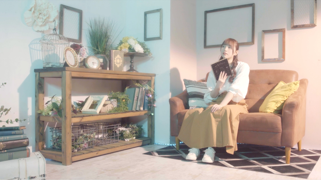 「みんなといる世界」MVより