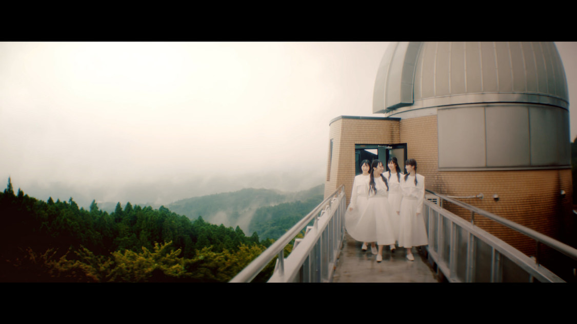 「まほろばアスタリスク」MV場面写真（©YOANI/KING RECORDS）