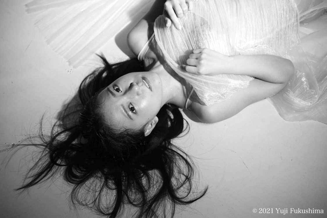 ＜石塚汐花×福島裕二写真展 -3286日-＞より