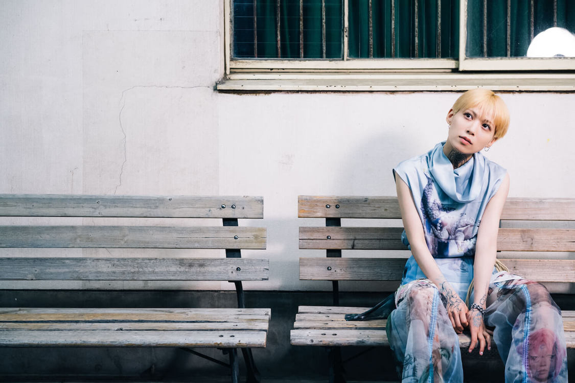 木下百花『あの夜』誌面カットより