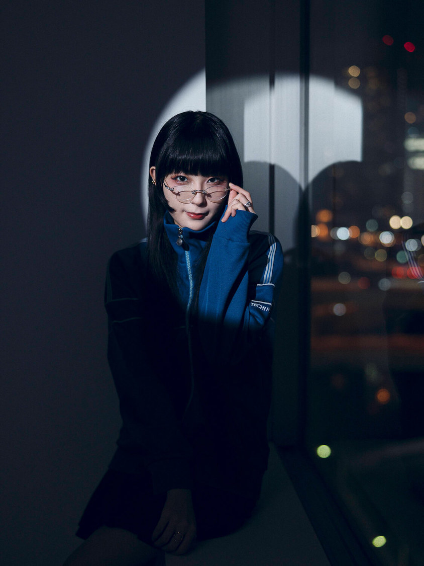 DAOKO『あの夜』誌面カットより