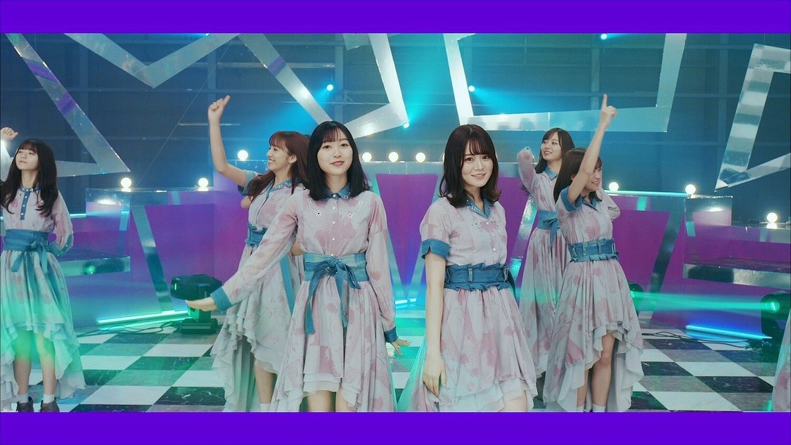 「ロマンティックいか焼き」より（Ⓒ乃木坂 46LLC ⒸKYORAKU）