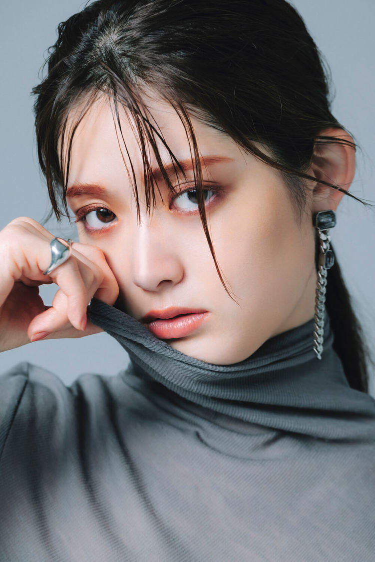 松村沙友理『GLITTER Vol.2』より