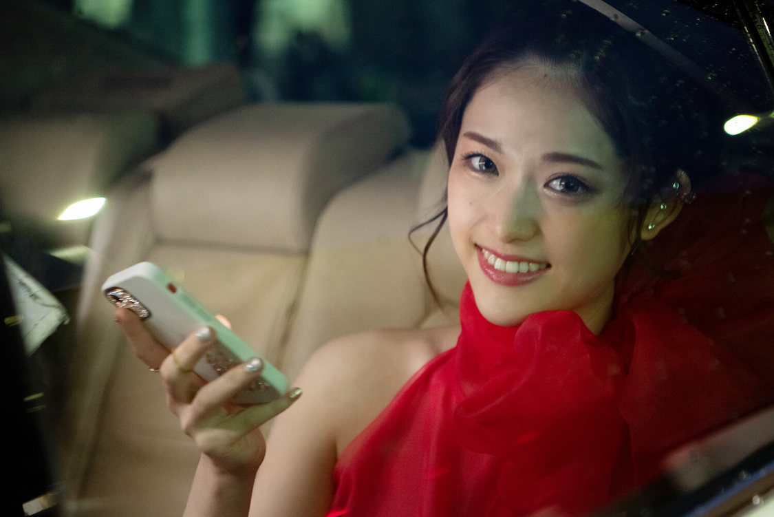 映画『ずっと独身でいるつもり？』オフショット写真（©2021日活）