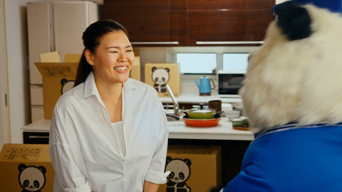 サカイ引越センターTV-CM『まごころパンダ』シリーズ「新生活応援」篇場面写真